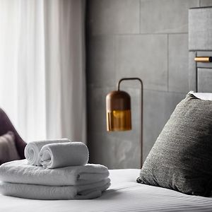 Kamer met Rolstoeltoegankelijkheid met een Queen Size Bed